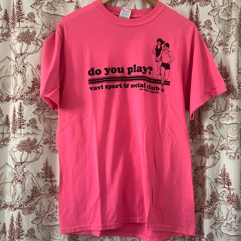 Vintage Vavi Sport and Social Club T-Shirt Size Medium